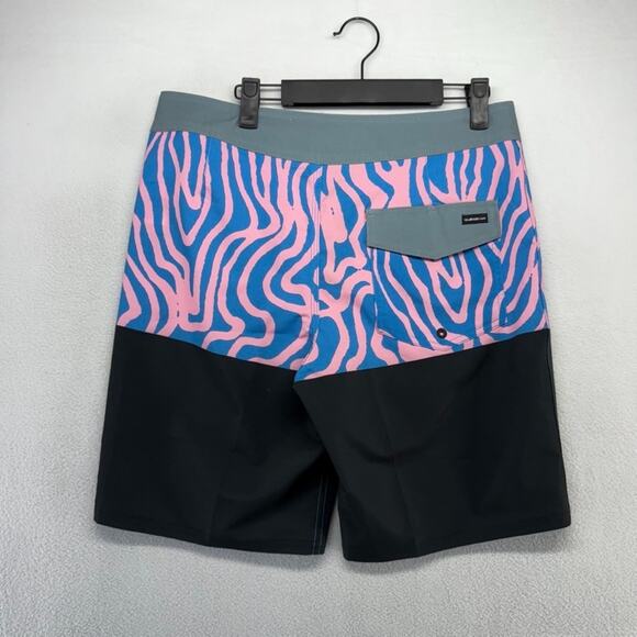 Quiksilver Board Shorts Men's 31 Pink Blue Black Surf Silk Straight Surf NEW - Picture 6 of 10